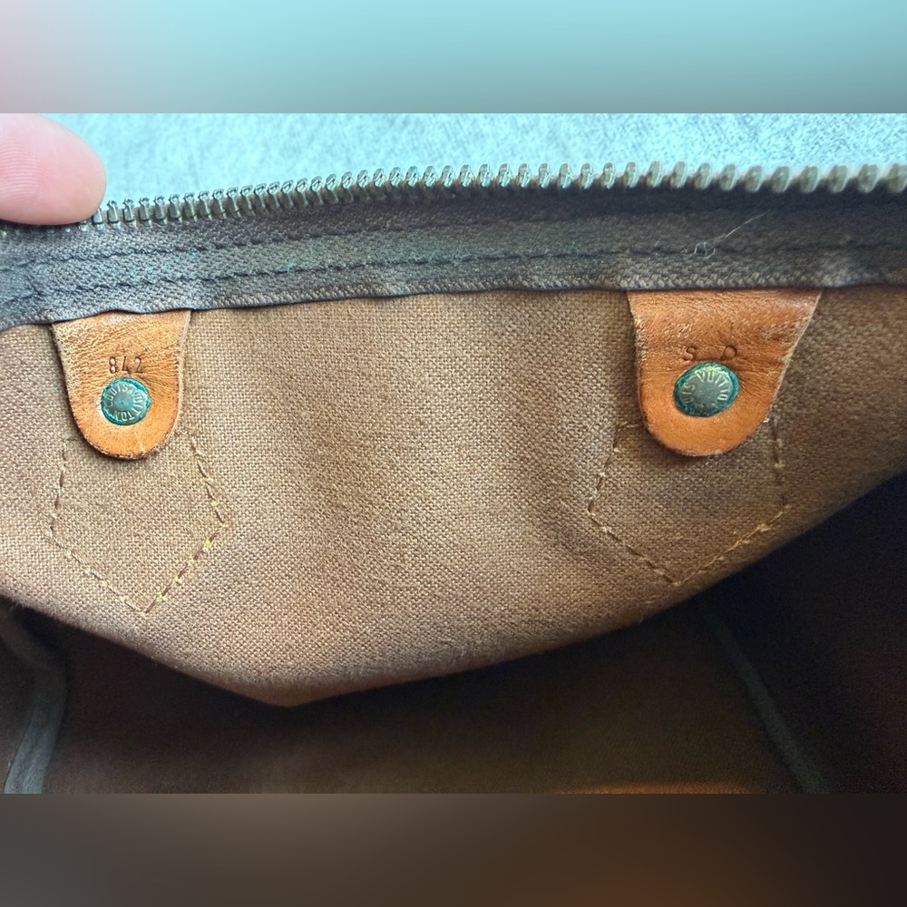 Vintage Louis Vuitton Monogram Speedy 25 - Picture 13 of 16